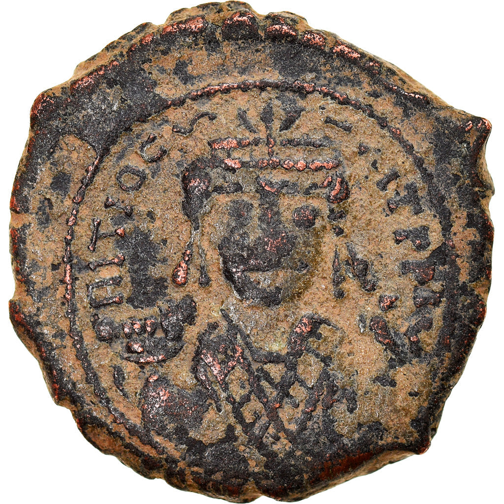 minca,
 
 Maurice Tiberius,
 
 Polovičný blázon